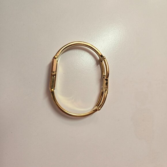GUCCI Gold Bangle Watch - Picture 9 of 13